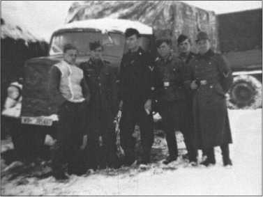 Иллюстрация к книге — "Тигры" в снегу. Мемуары танкового аса [i_289.jpg]