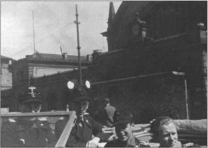 Иллюстрация к книге — "Тигры" в снегу. Мемуары танкового аса [i_322.jpg]