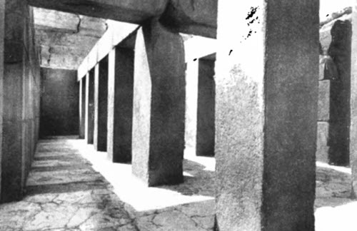 Иллюстрация к книге — Боги Эдема [i_019.jpg]