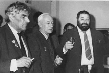 Иллюстрация к книге — Юлиан Семенов [i_025.jpg]