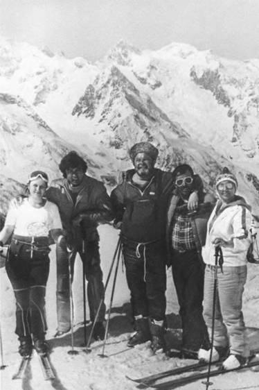 Иллюстрация к книге — Юлиан Семенов [i_050.jpg]