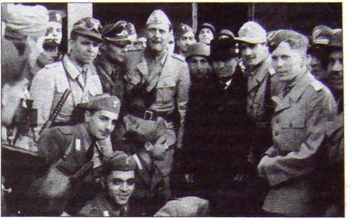 Иллюстрация к книге — Скорцени. Загадки "человека со шрамами " [i_006.jpg]