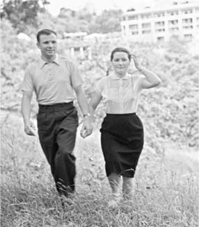 Иллюстрация к книге — Тайны космонавтики [i_015.jpg]