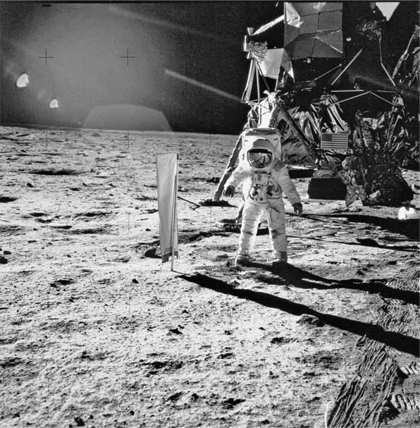 Иллюстрация к книге — Тайны космонавтики [i_018.jpg]