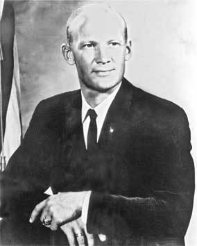 Иллюстрация к книге — Тайны космонавтики [i_057.jpg]