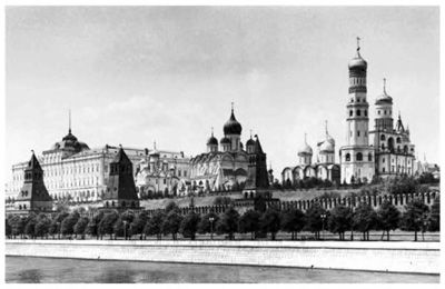 Иллюстрация к книге — Фаина Раневская. Фуфа Великолепная, или С юмором по жизни [i_017.jpg]