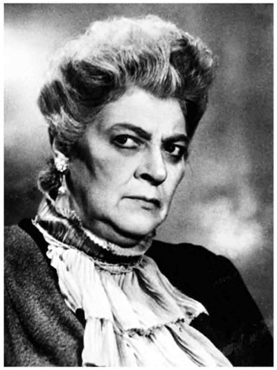 Иллюстрация к книге — Фаина Раневская. Фуфа Великолепная, или С юмором по жизни [i_046.jpg]