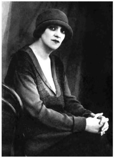 Иллюстрация к книге — Фаина Раневская. Фуфа Великолепная, или С юмором по жизни [i_053.jpg]