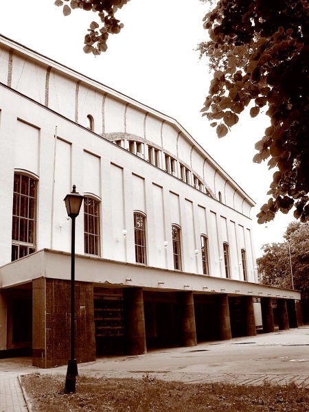 Иллюстрация к книге — Мои королевы. Раневская, Зелёная, Пельтцер [i_041.jpg]