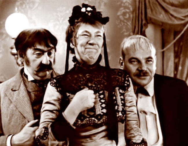 Иллюстрация к книге — Мои королевы. Раневская, Зелёная, Пельтцер [i_043.jpg]