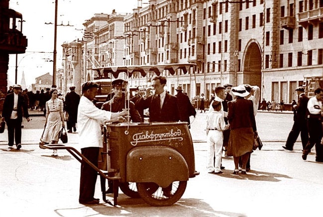 Иллюстрация к книге — Мои королевы. Раневская, Зелёная, Пельтцер [i_047.jpg]