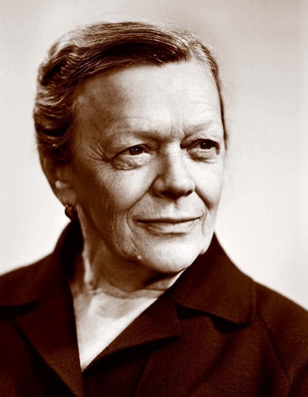 Иллюстрация к книге — Мои королевы. Раневская, Зелёная, Пельтцер [i_118.jpg]