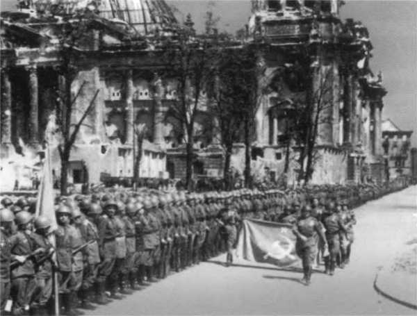 Иллюстрация к книге — Берзарин [i_071.jpg]