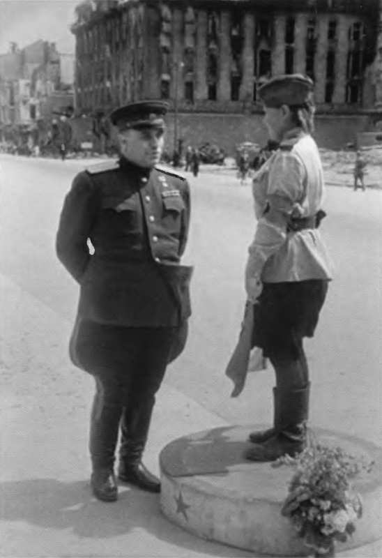 Иллюстрация к книге — Берзарин [i_072.jpg]