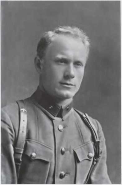 Иллюстрация к книге — Записки из чемодана. Тайные дневники первого председателя КГБ, найденные через 25 лет после его смерти [i_010.jpg]