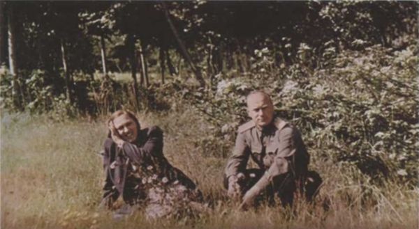 Иллюстрация к книге — Записки из чемодана. Тайные дневники первого председателя КГБ, найденные через 25 лет после его смерти [i_050.jpg]