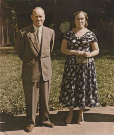 Иллюстрация к книге — Записки из чемодана. Тайные дневники первого председателя КГБ, найденные через 25 лет после его смерти [i_114.jpg]