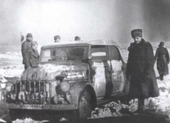 Иллюстрация к книге — Рокоссовский [i_035.jpg]