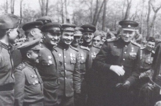 Иллюстрация к книге — Рокоссовский [i_041.jpg]