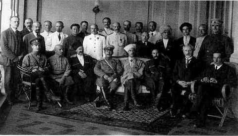 Иллюстрация к книге — Врангель [i_025.jpg]