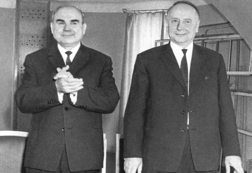 Иллюстрация к книге — Байбаков [i_024.jpg]