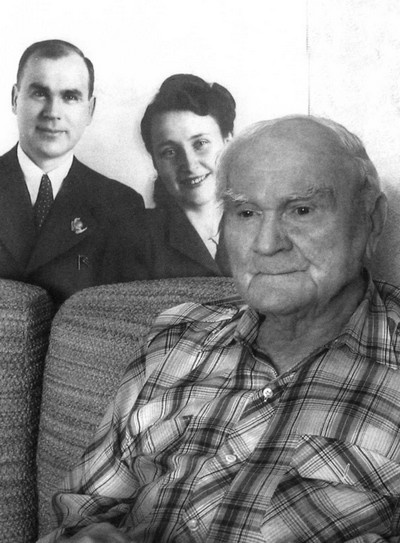 Иллюстрация к книге — Байбаков [i_055.jpg]