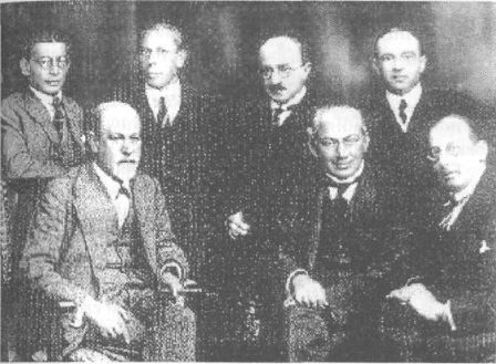 Иллюстрация к книге — Психология в лицах. Творческие биографии замечательных ученых, определивших направления развития современной психологии [i_014.jpg]