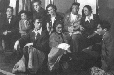 Иллюстрация к книге — Кирилл Лавров [i_012.jpg]