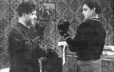 Иллюстрация к книге — Кирилл Лавров [i_014.jpg]