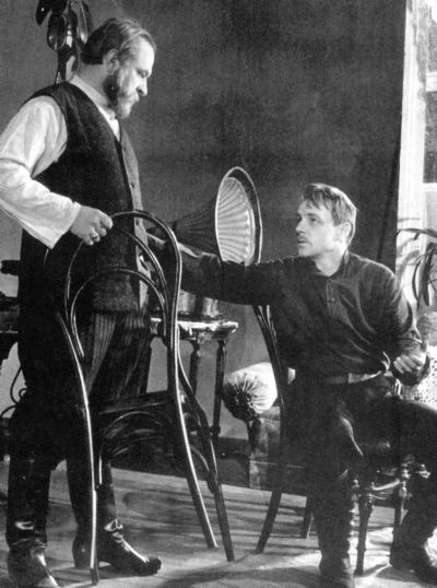 Иллюстрация к книге — Кирилл Лавров [i_016.jpg]