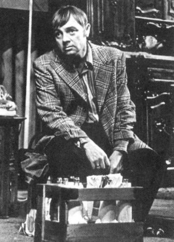 Иллюстрация к книге — Кирилл Лавров [i_025.jpg]