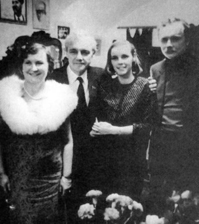 Иллюстрация к книге — Кирилл Лавров [i_052.jpg]