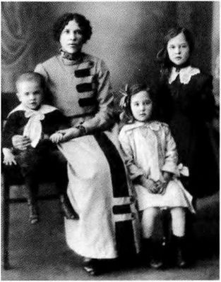 Иллюстрация к книге — Повседневная жизнь "русского" Китая [i_009.jpg]