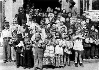 Иллюстрация к книге — Повседневная жизнь "русского" Китая [i_050.jpg]