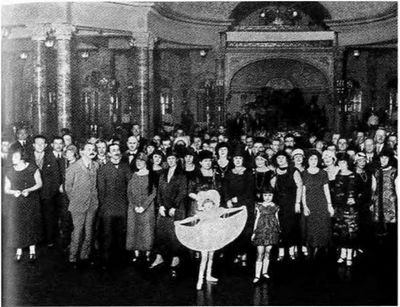 Иллюстрация к книге — Повседневная жизнь "русского" Китая [i_059.jpg]