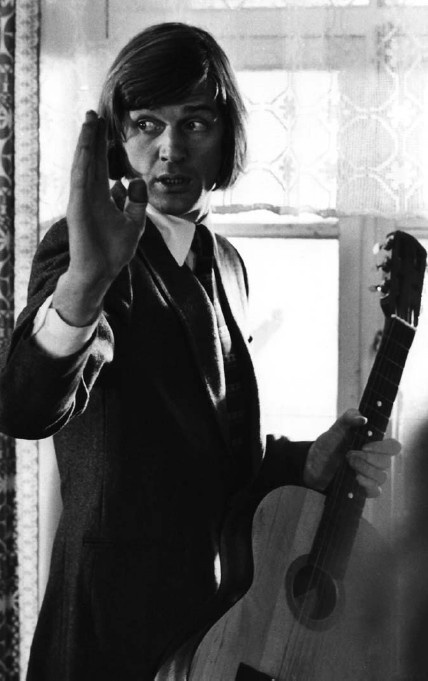 Иллюстрация к книге — Александр Абдулов. Необыкновенное чудо [i_015.jpg]