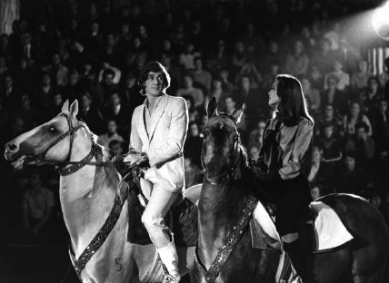 Иллюстрация к книге — Александр Абдулов. Необыкновенное чудо [i_022.jpg]