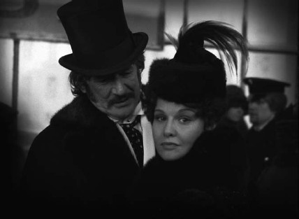 Иллюстрация к книге — Александр Абдулов. Необыкновенное чудо [i_039.jpg]