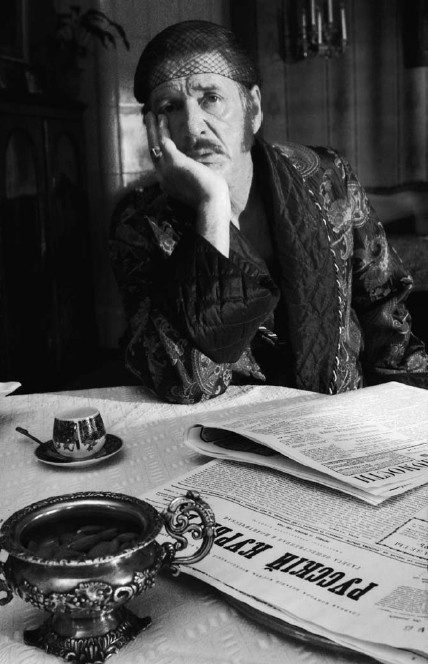 Иллюстрация к книге — Александр Абдулов. Необыкновенное чудо [i_041.jpg]