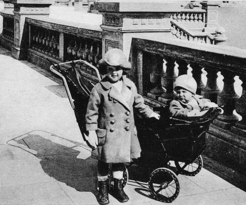 Иллюстрация к книге — Грейс Келли. Как стать принцессой… [i_070.jpg]