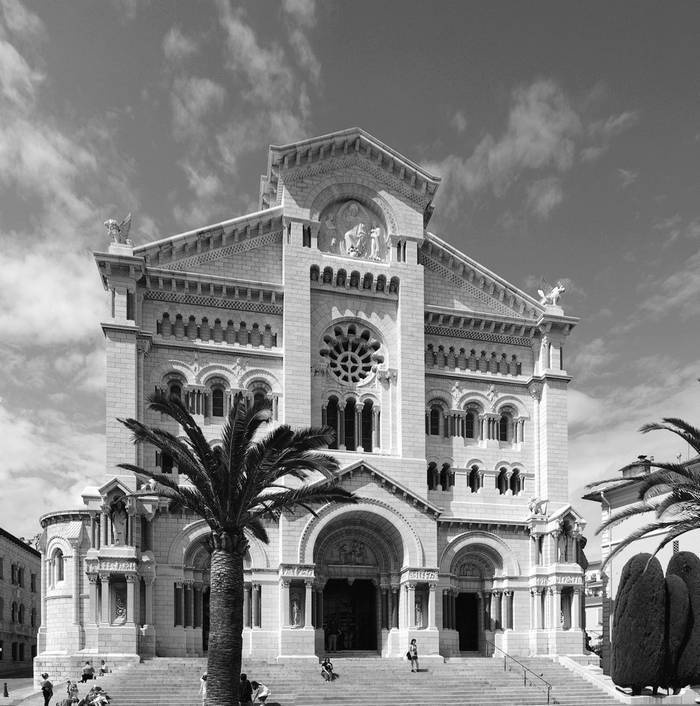 Иллюстрация к книге — Грейс Келли. Как стать принцессой… [i_078.jpg]