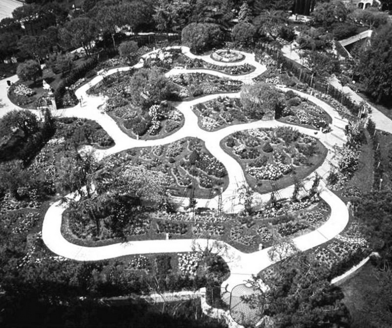 Иллюстрация к книге — Грейс Келли. Как стать принцессой… [i_091.jpg]