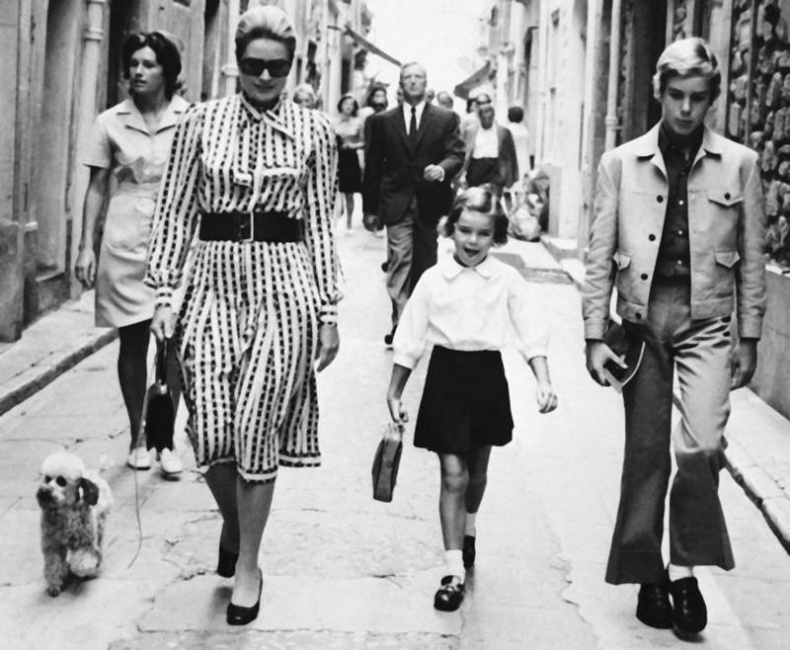 Иллюстрация к книге — Грейс Келли. Как стать принцессой… [i_108.jpg]