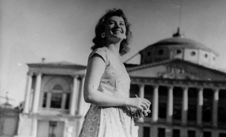 Иллюстрация к книге — Мои пригорки, ручейки. Воспоминания актрисы [i_016.jpg]