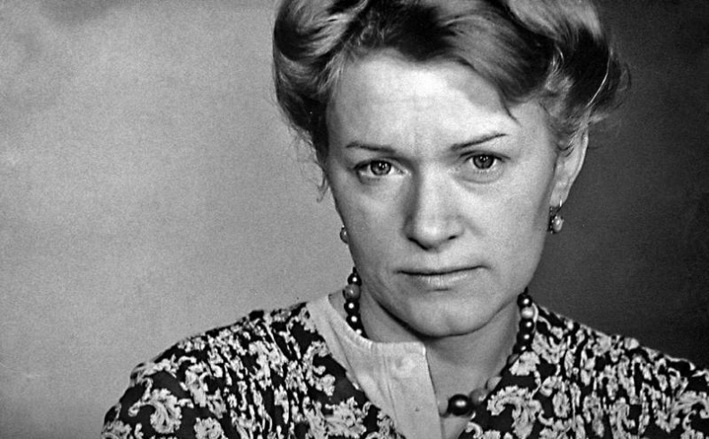 Иллюстрация к книге — Мои пригорки, ручейки. Воспоминания актрисы [i_024.jpg]