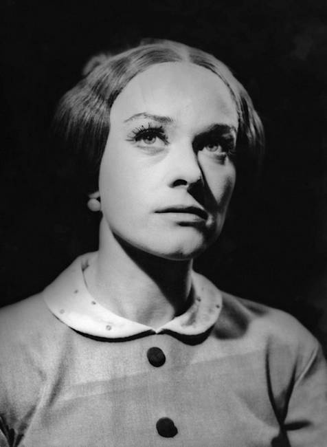 Иллюстрация к книге — Мои пригорки, ручейки. Воспоминания актрисы [i_027.jpg]