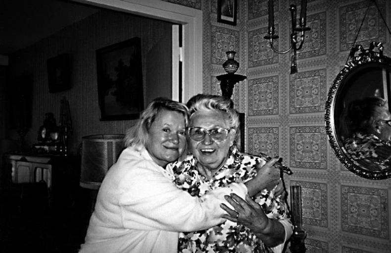 Иллюстрация к книге — Мои пригорки, ручейки. Воспоминания актрисы [i_045.jpg]