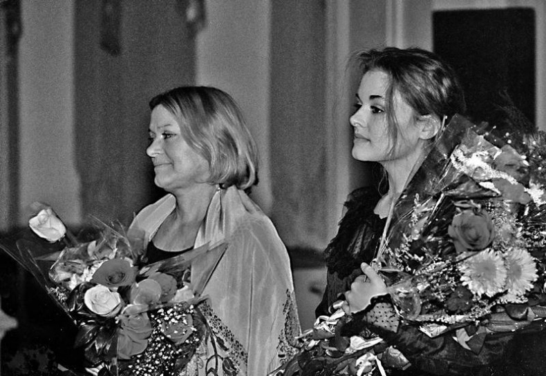 Иллюстрация к книге — Мои пригорки, ручейки. Воспоминания актрисы [i_047.jpg]