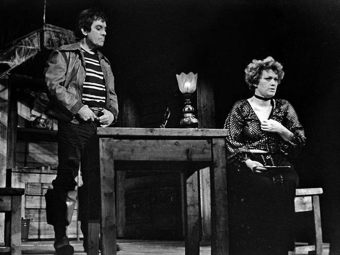 Иллюстрация к книге — Мои пригорки, ручейки. Воспоминания актрисы [i_060.jpg]