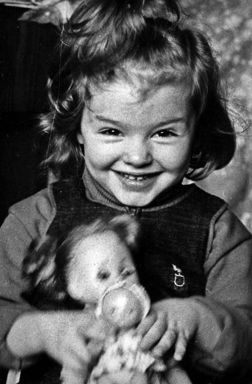 Иллюстрация к книге — Мои пригорки, ручейки. Воспоминания актрисы [i_072.jpg]